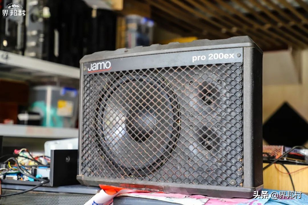 别小瞧这个二手音响店，有的是我们买不起的好宝贝，平时都藏着呢