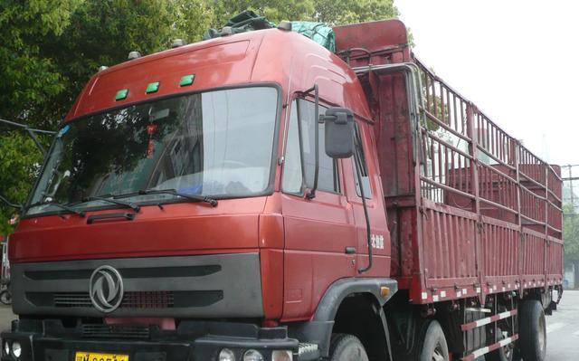 父亲开货车去世,货车司机半路知道父母去世