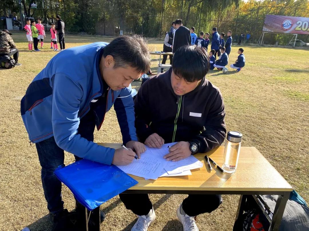 丰台区校园足球比赛圆满闭幕,北京小学2018年足球联赛视频