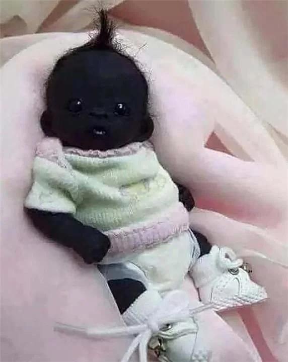 还记得世界最黑的小孩吗,全球最黑婴儿现在已经长大了