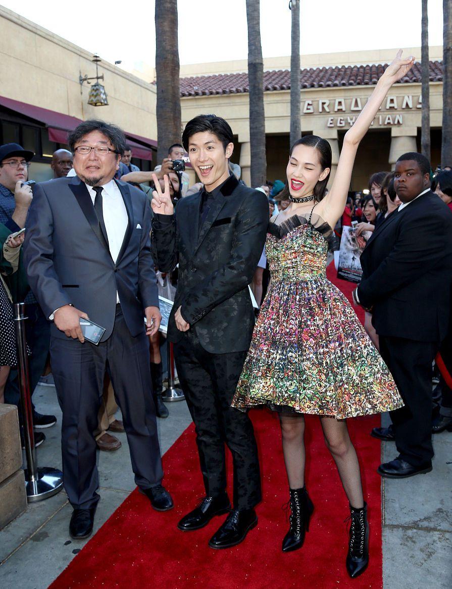 杨颖和水原希子佛牌,杨颖遇到韩国明星