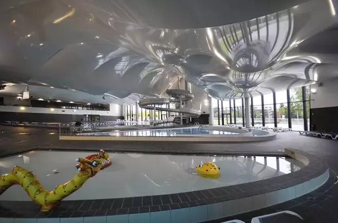 现代又根植于传统的瓦尔德斯卡普温泉中心