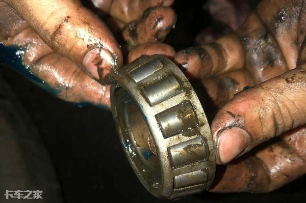 轻卡油刹刹车不灵怎样修理,轻卡四轮保养加换刹车片