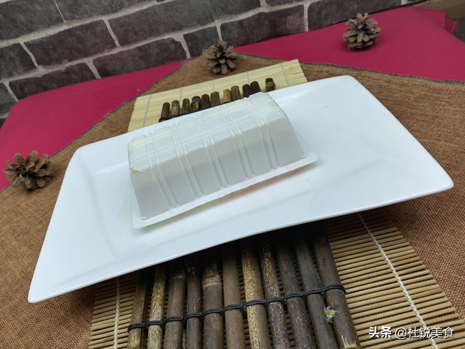 吃完烤鸭后的鸭架怎样做才好吃,北京烤鸭鸭架打包回去怎么吃