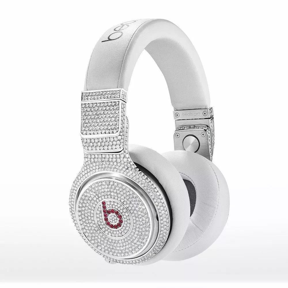 18K金高脚杯，钻石耳机，精湛珠宝艺术品，水晶奔马鹦鹉最神气