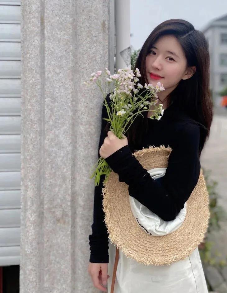 赵丽颖夏日装扮,夏日草帽赵丽颖