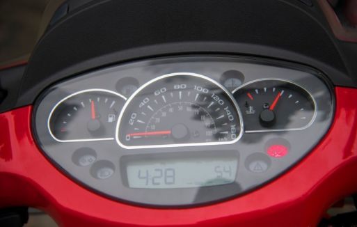 2020款金城圣甲虫200能跑多少公里,金城圣甲虫排气