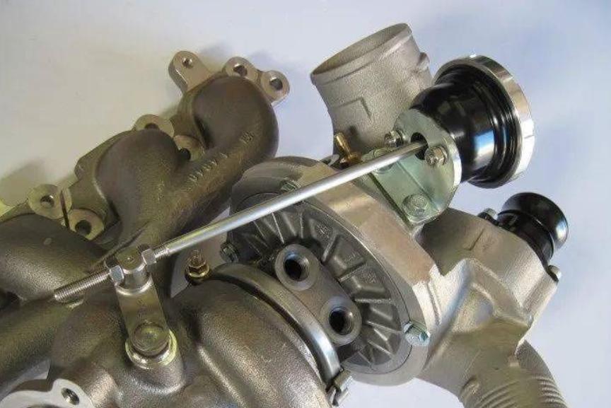 涡轮车一般多少公里开始烧机油,涡轮修好了反而烧机油更厉害了