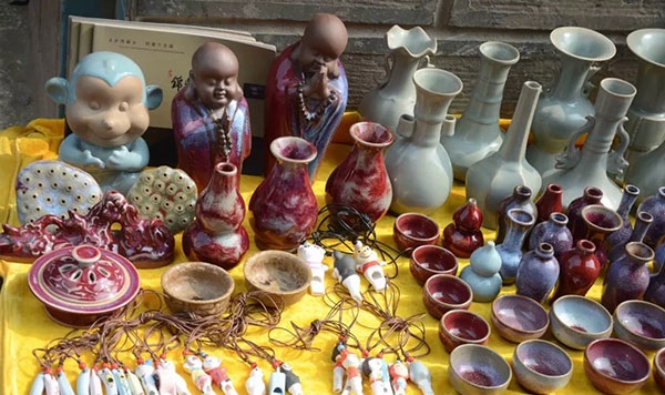 北京城中不是景点，却中外游客如云的地方—潘家园