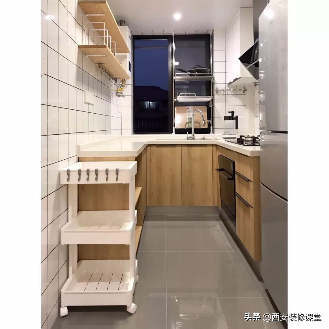 冰箱都放在房子什么位置,房子小冰箱太大真的占地方