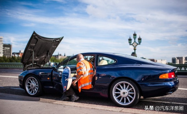 车出事故了拖车自己还去吗,车子坏了拖车会拖到哪里