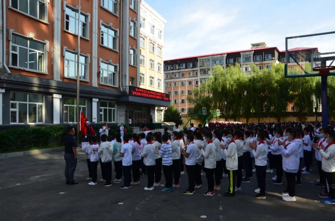 元气满满运动会视频,黑龙江省实验中学升旗视频