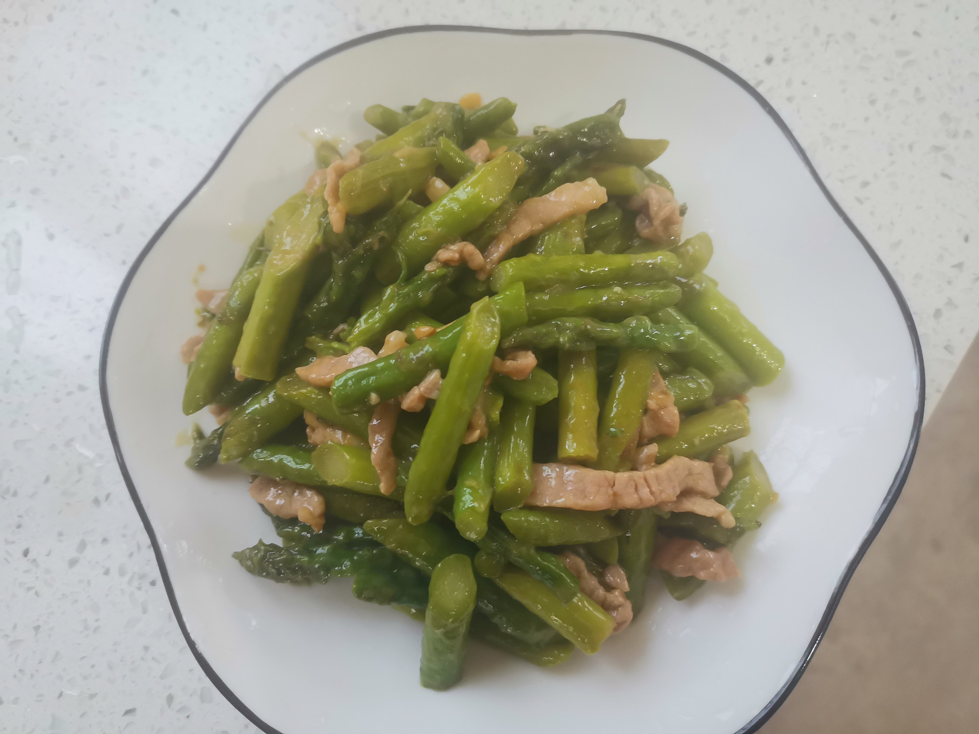 应季芦笋如何做到清脆可口？关键在食材的这3种处理，太简单了