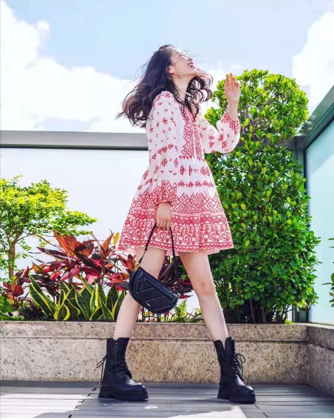 早秋怎么穿搭好看,早秋衬衫鲨鱼裤怎么搭配好看