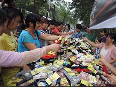 夏季摆地摊卖什么最火,热天摆地摊卖什么最容易上手简单