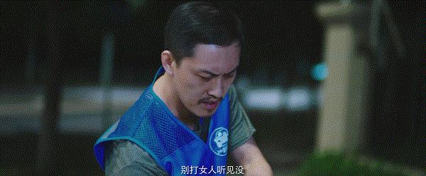 雷佳音致敬外卖员,在一起雷佳音和外卖小哥片段