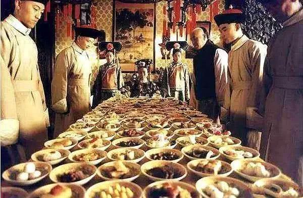 晴王和阳光玫瑰是一个品种吗,日本晴王葡萄和阳光玫瑰的区别