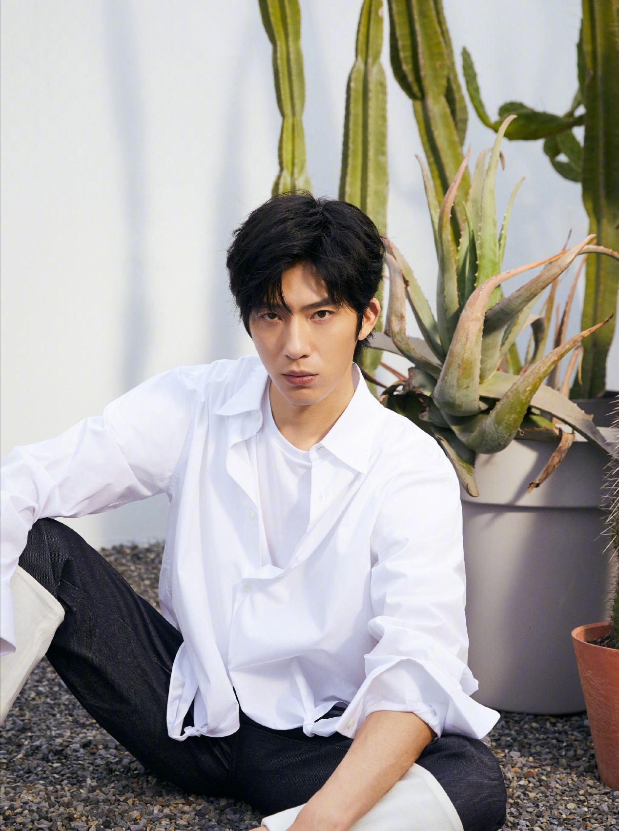 两边剃光的发型男士教程图解,男生易打理的发型两边剃光