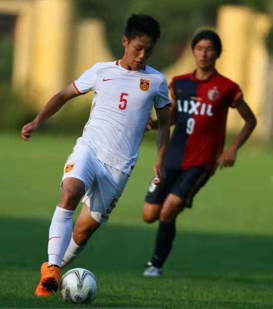 我自横刀向天笑去留肝胆两昆仑图,历史所有球员最佳阵容