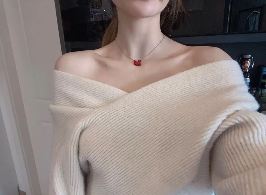 气质女生适合戴什么首饰,施华洛世奇粉色蓝色哪款好看