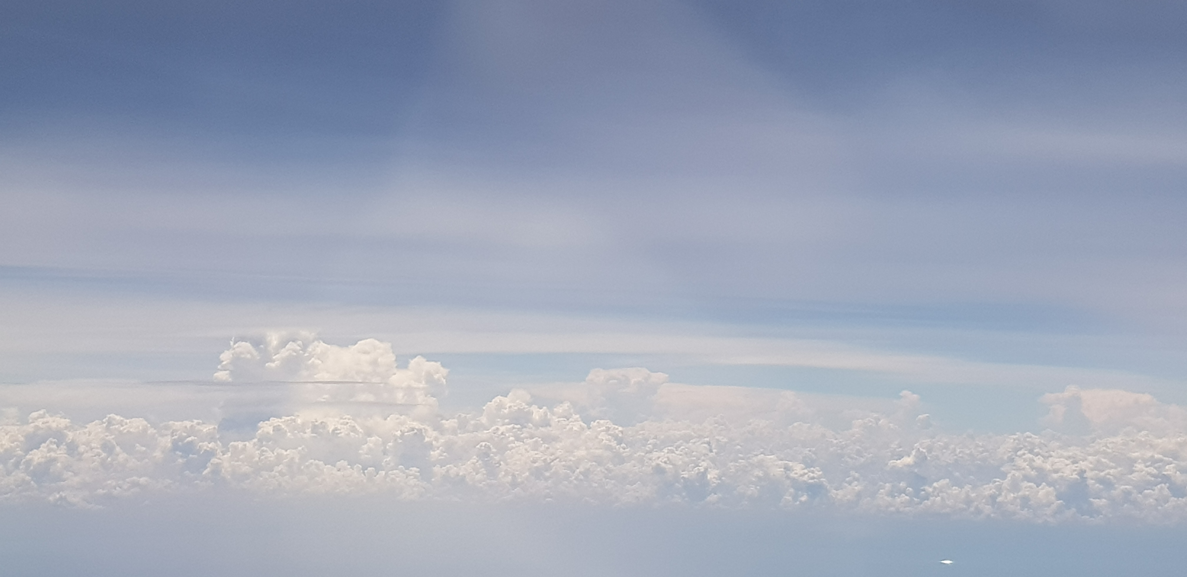 飞机去新加坡旅行 (新加坡旅游攻略航班)