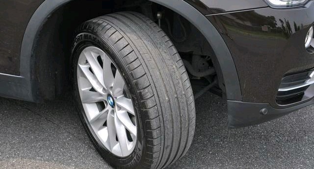 为啥说奥迪的轮胎偷不走,为什么不偷宝马的轮胎