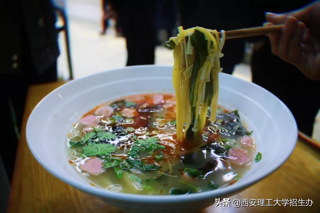 大学食堂难吃?这组图片将颠覆你的认知!
