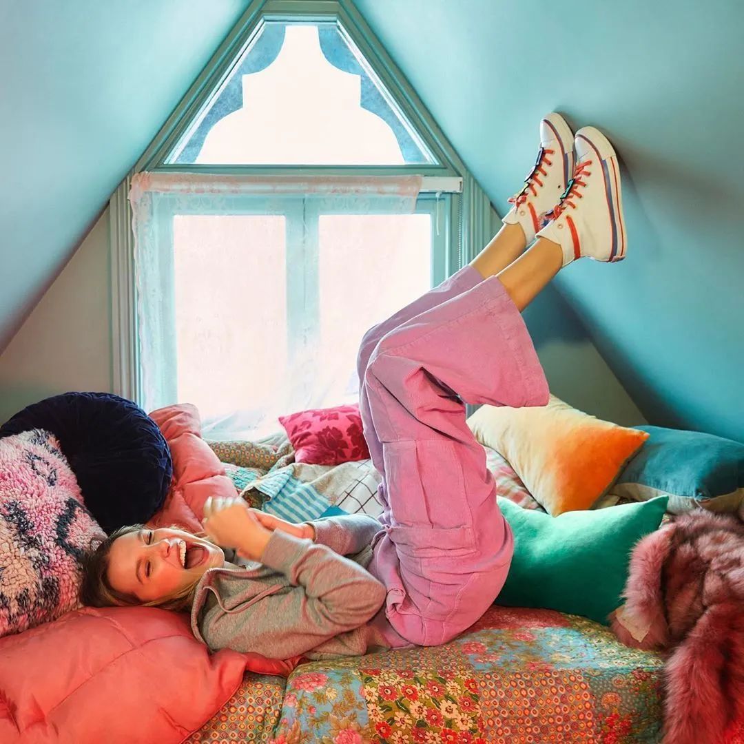 鞋柜怎么放春夏秋冬的鞋 (鞋柜必备的小白鞋)