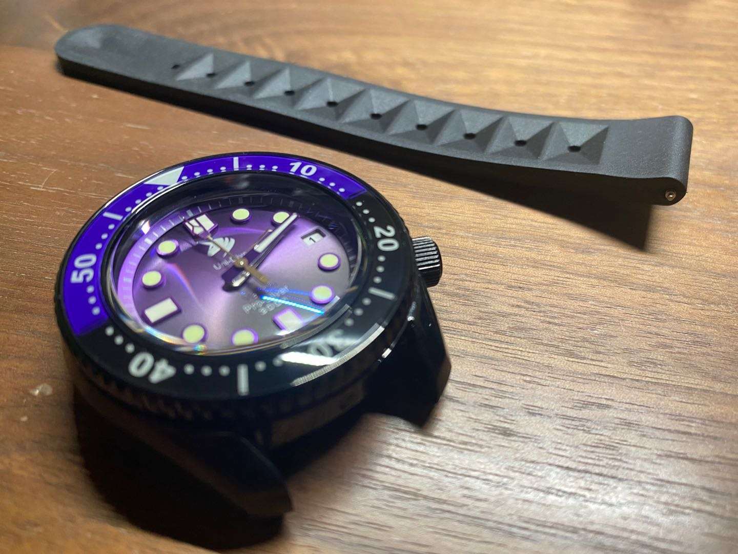 毒液六代评测,黑水鬼开箱真假对比