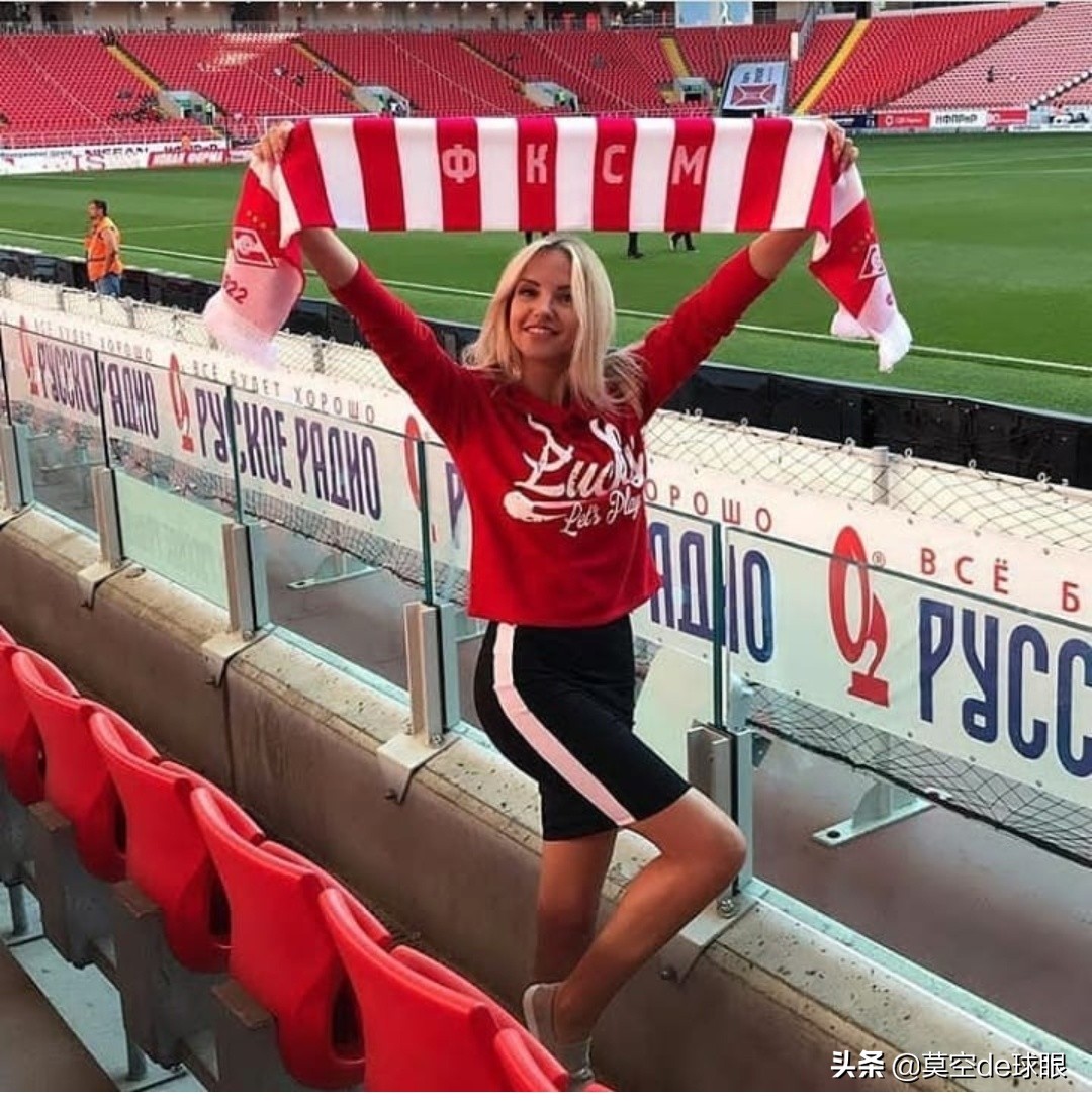 热爱足球的姐妹们最帅气,迟到的说一声,祝所有女球迷节日快乐!