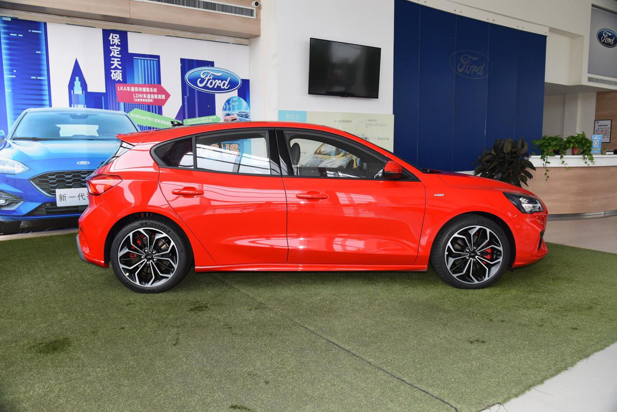 延续巅峰新一代福克斯亮点分析,福克斯弯道之王