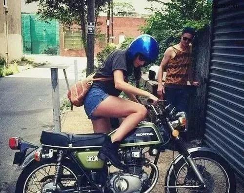 摩托车电瓶长期不用没电怎样修复,摩托车电瓶打不着火修复教程