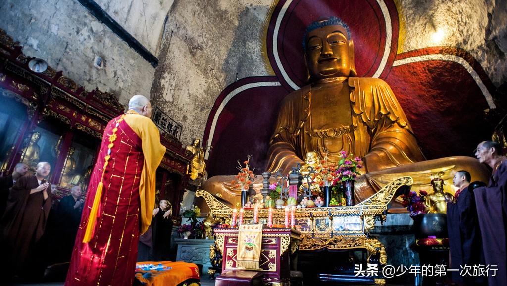 浙江绍兴“最有名”的寺庙，里有“江南第一大佛”，游客络绎不绝
