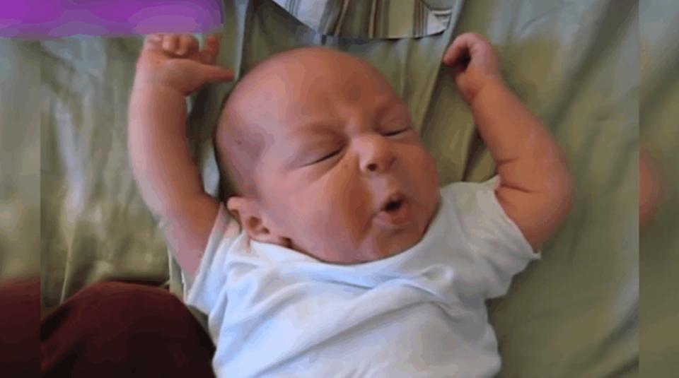 孩子发烧伸懒腰是不是长个子,小朋友伸懒腰对于个子长高吗