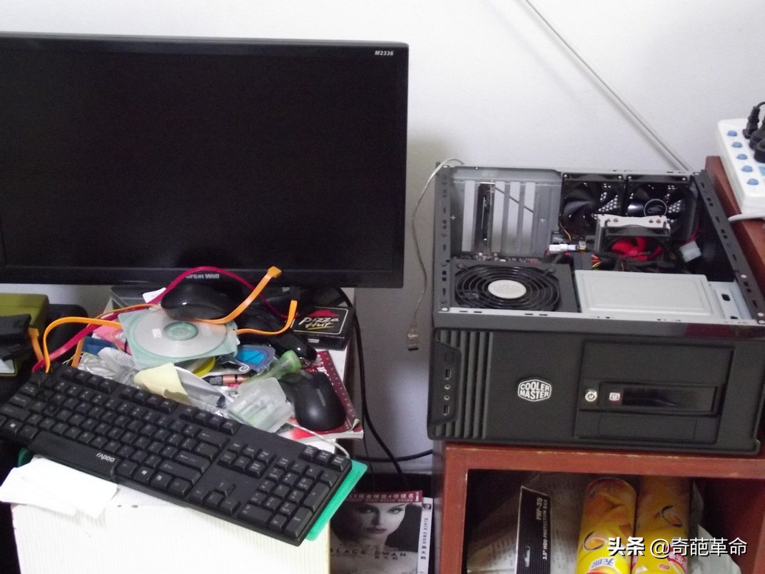 显示器用几年更换比较好,显示器坏了换显示器资料还在吗