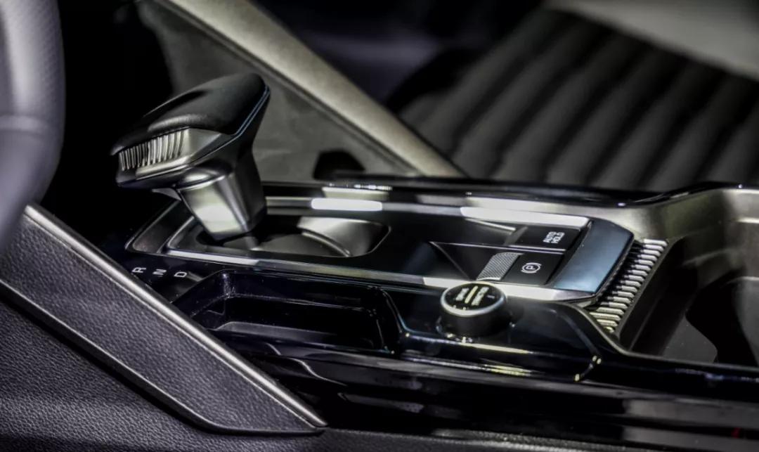 除了“天花板”1.5T发动机，它还有啥？|试驾东风悦达起亚智跑Ace