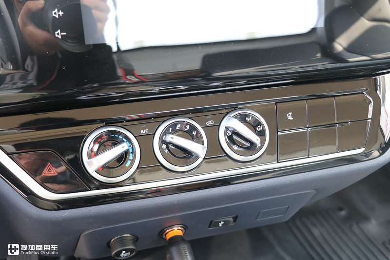 五十铃轻卡和重汽轻卡哪个质量好,五十铃轻卡哪款最好耐用