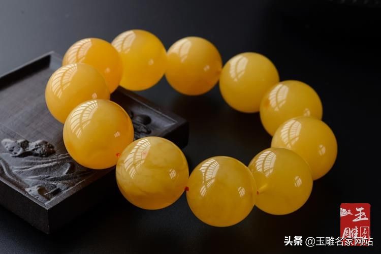 蜜蜡粉压制的蜜蜡跟天然的区别,乌克兰蜜蜡和俄罗斯蜜蜡的区别