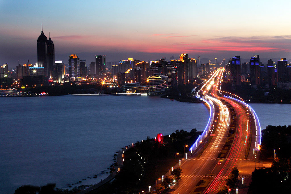 苏州金鸡湖因为什么命名的,苏州市的金鸡湖景区