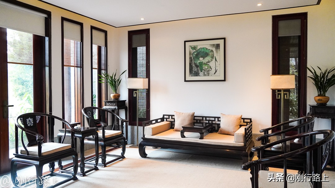 这个假期去哪玩会好一些,来禅泉酒店体验慢生活