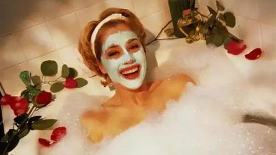 洗澡一定要用好的沐浴露,洗澡正确使用沐浴露的方法