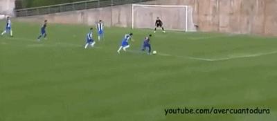 不会射门的后卫,特拉奥雷的精彩进球