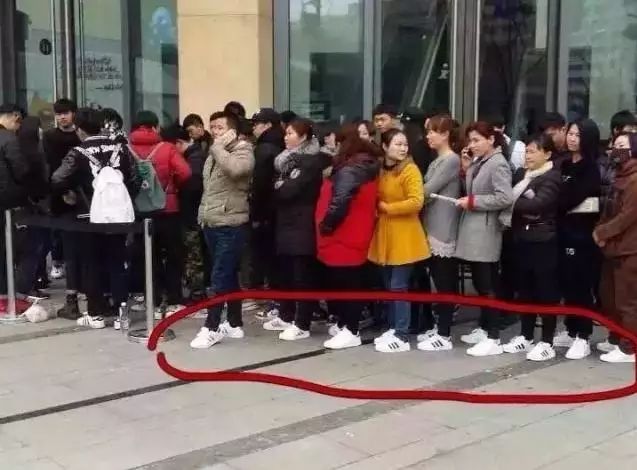 如何看待炒鞋的市场,怎么看待炒鞋暴跌