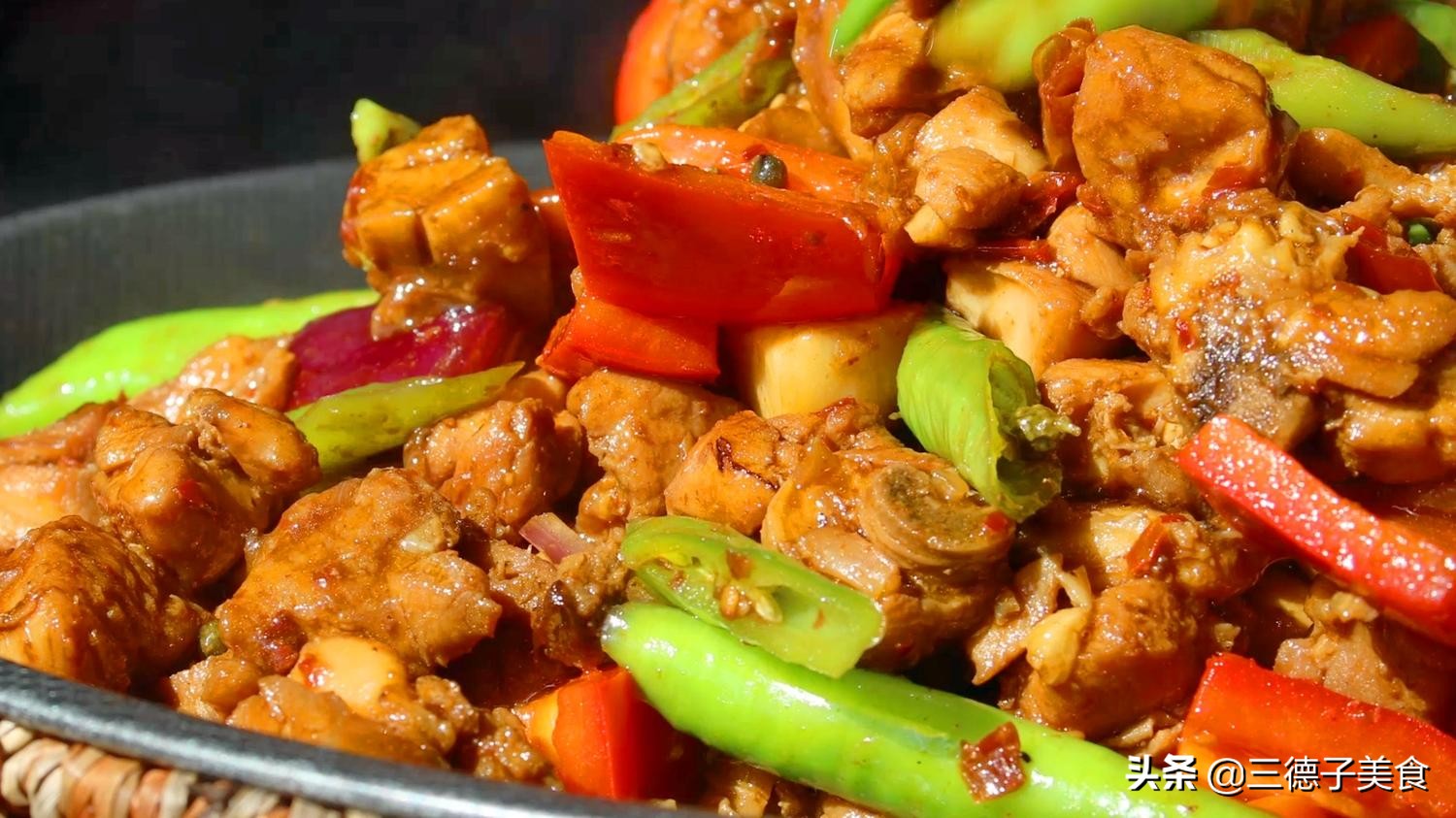 鸡腿这个做法比烤鸡还好吃,鸡腿的做法黄焖鸡米饭简单又好吃