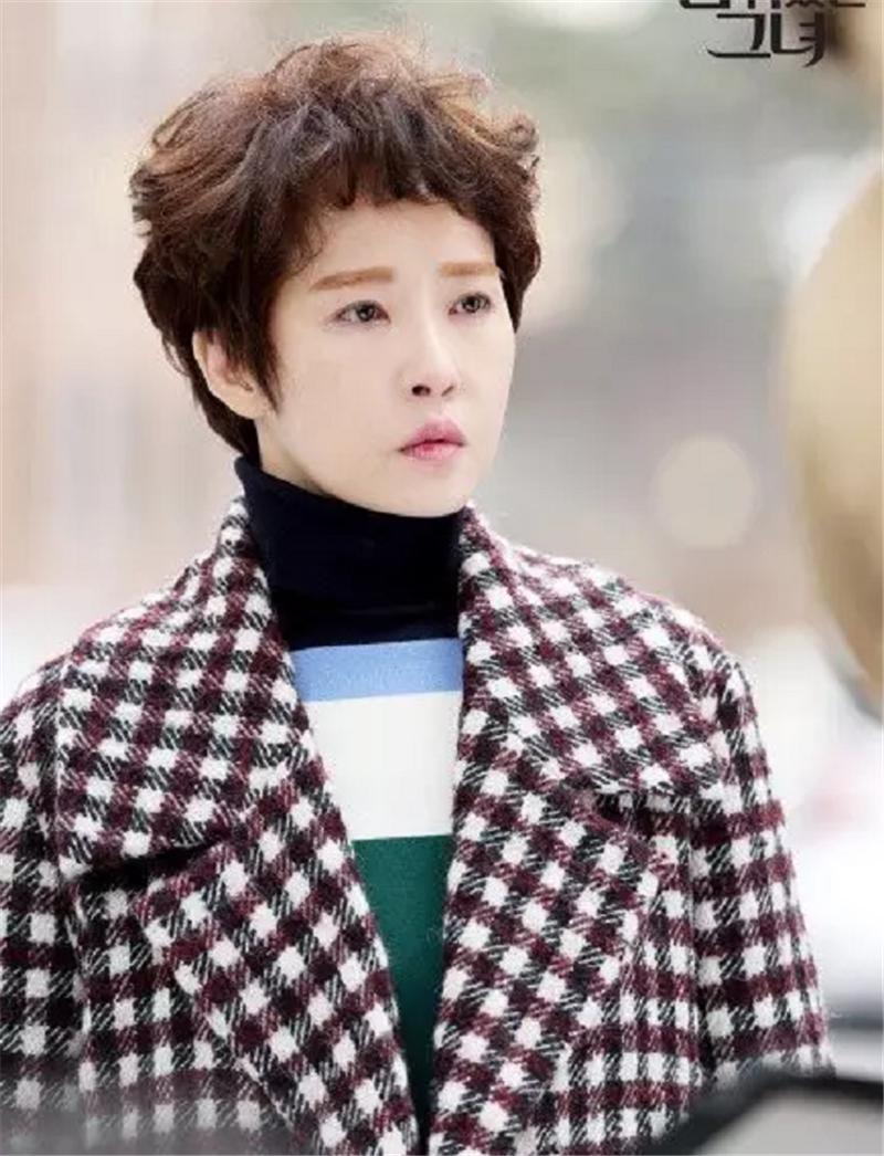 颧骨高导致脸型难看怎么办,脸型偏瘦颧骨明显怎么办改善