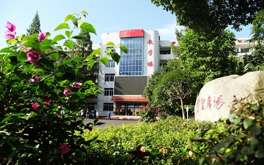 三台中学怎么样值得读吗,三台中学地位