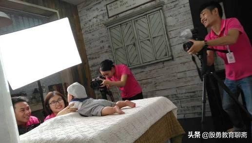 自古忠孝难两全，这位老师与其母亲的故事，感动了多少人？