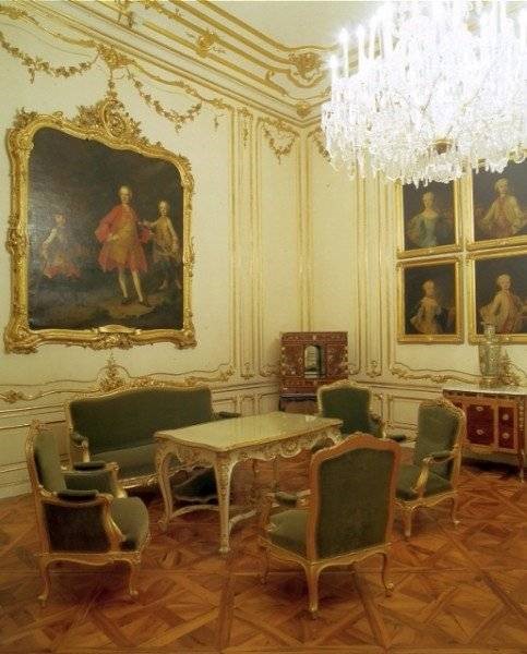 法国最美的城堡凡尔赛宫,法国最奢华的凡尔赛宫