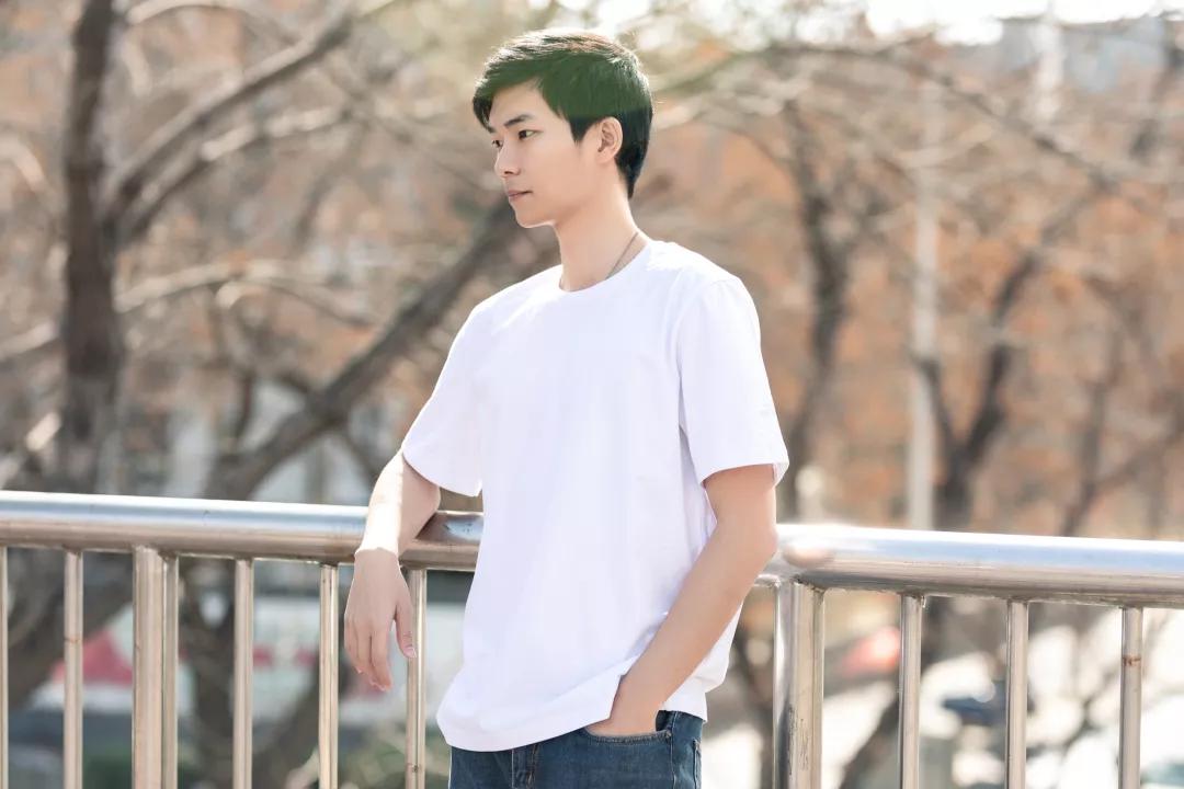 不怕水洗的重磅t恤,白小t防污t恤不怕脏