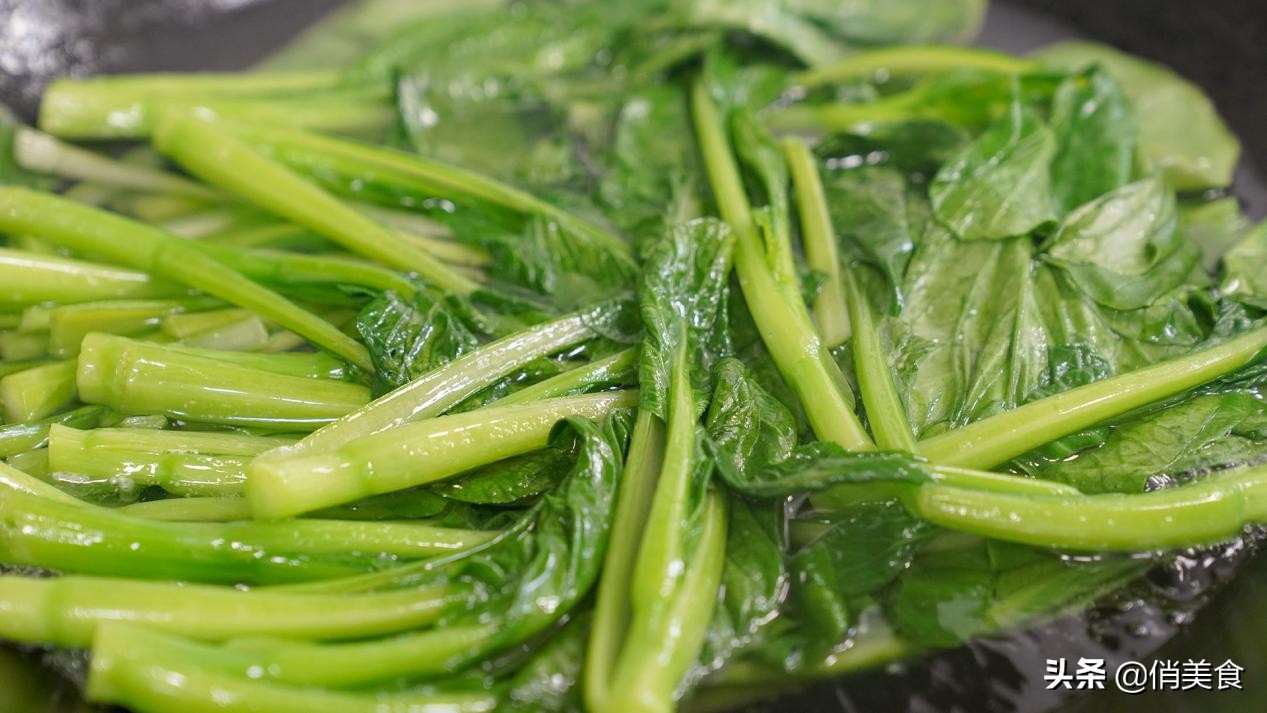 广东菜心上桌的正确方式,菜心怎么做好吃又简单